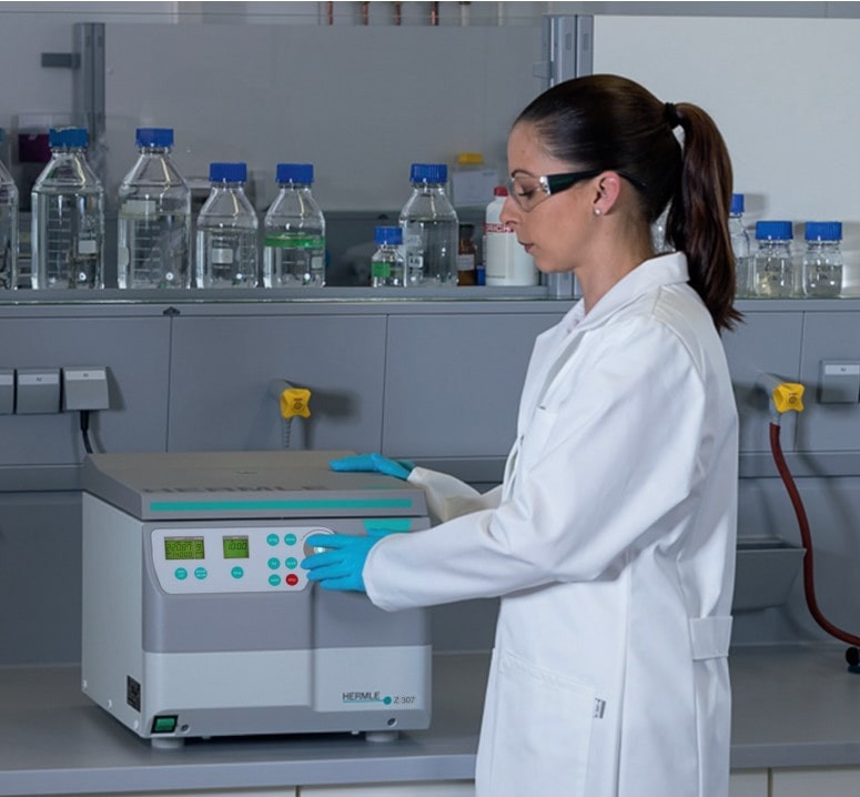 Máy ly tâm để bàn nhiều ống cùng lúc 14.000 vòng/phút Hermle Z 307 