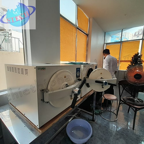 Nồi hấp tiệt trùng đặt bàn 24 lít Sturdy SA-300H 