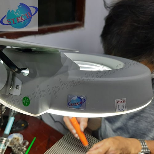 Kính lúp công nghiệp để bàn, thân gập, gương tròn LT-86C 8X Huỳnh Quang 